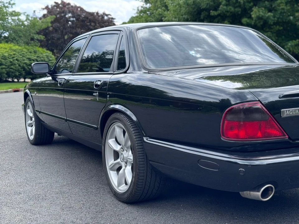 2001 Jaguar X308 XJR - Image 9 of 20