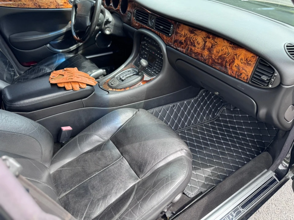 2001 Jaguar X308 XJR - Image 15 of 20