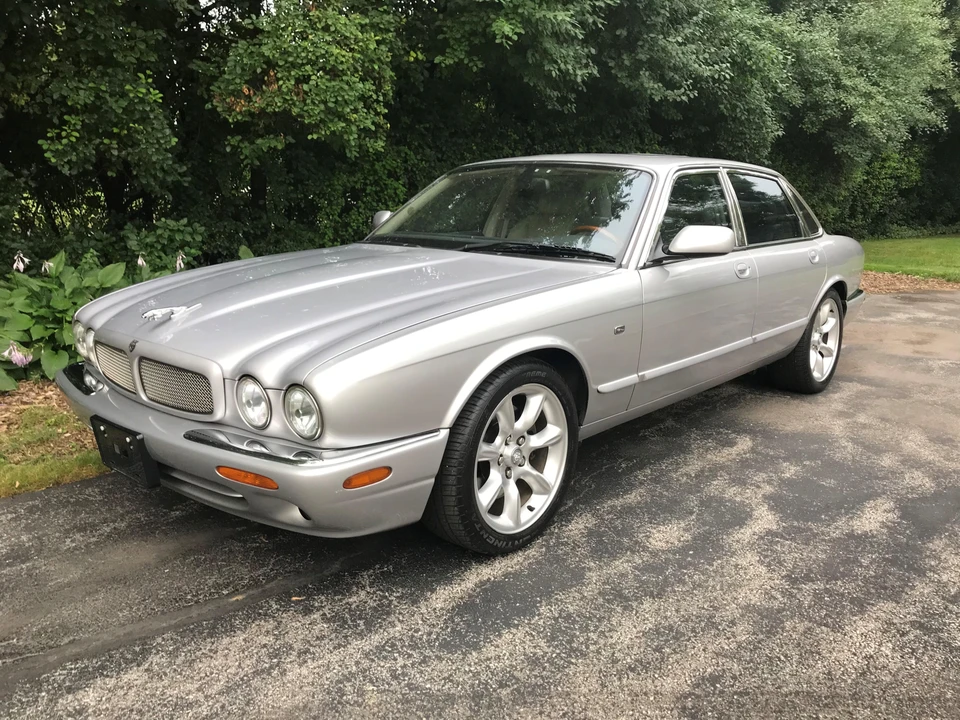 2001 Jaguar X308 XJR - Image 14 of 23