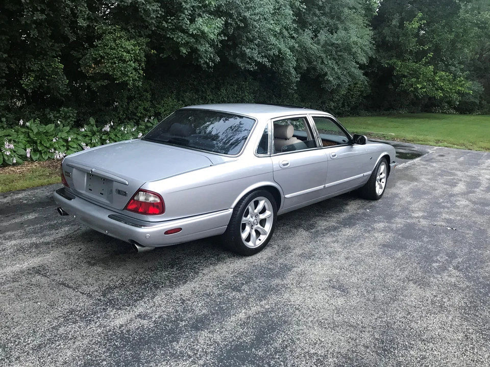 2001 Jaguar X308 XJR - Image 9 of 23