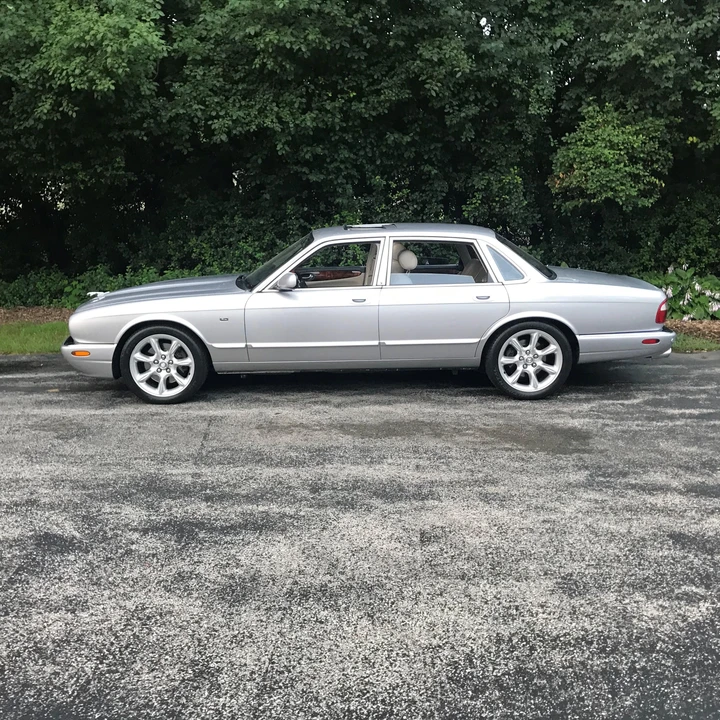 2001 Jaguar X308 XJR - Image 13 of 23