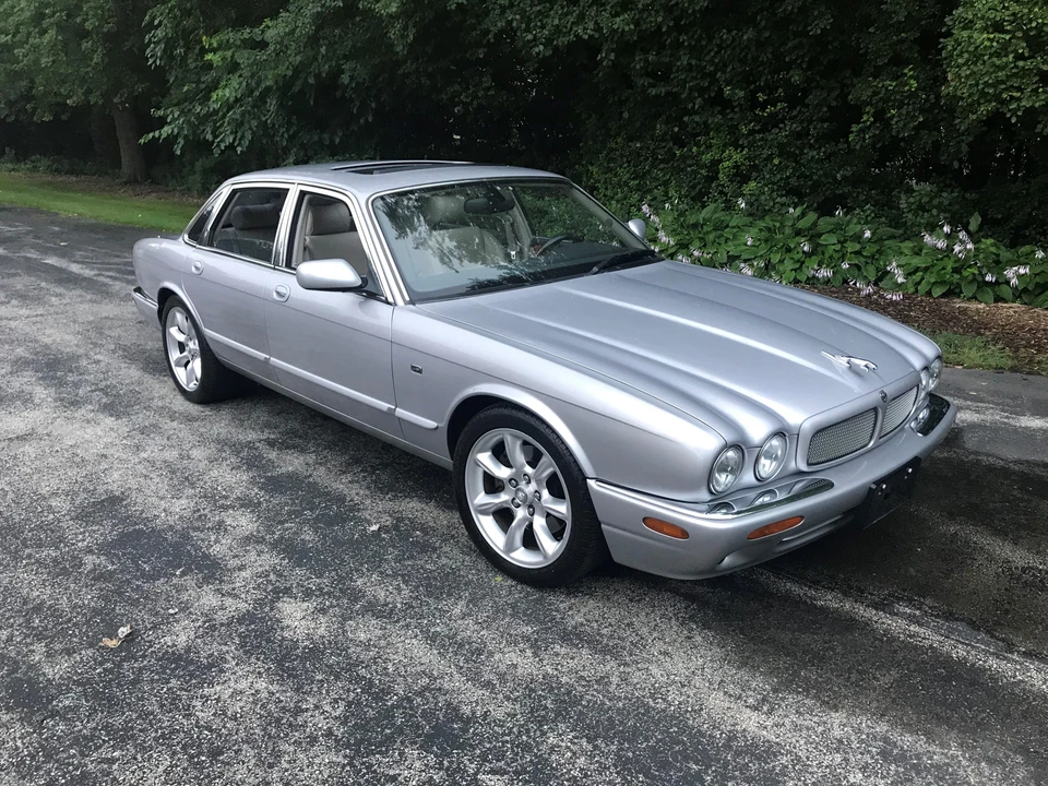 2001 Jaguar X308 XJR - Image 5 of 23