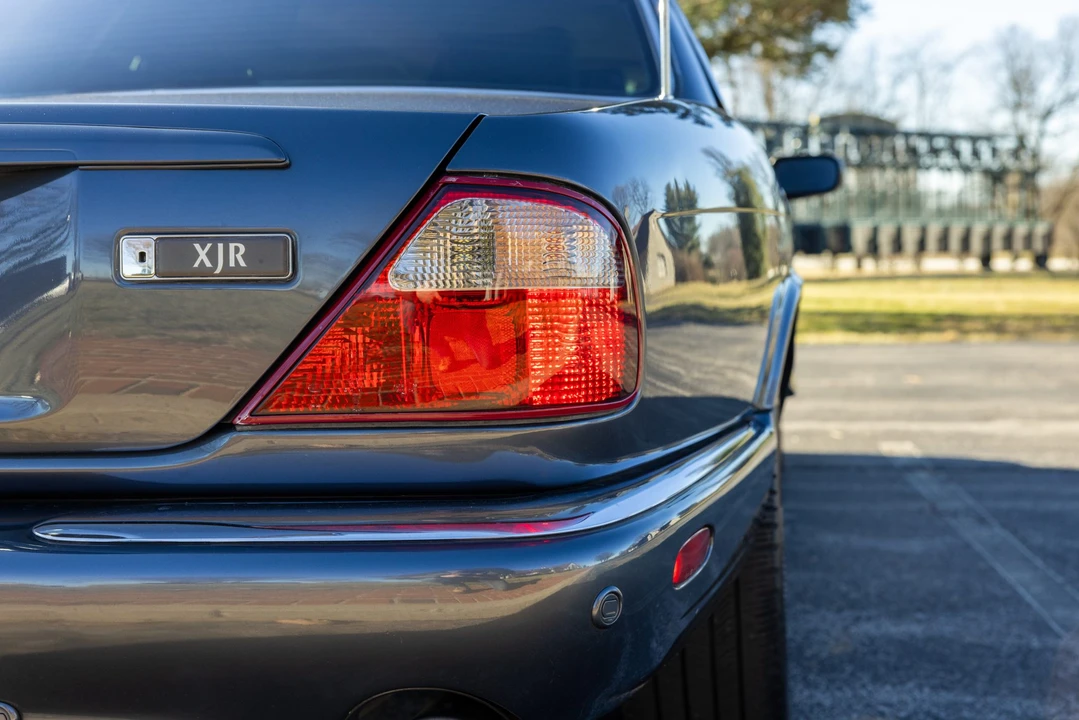 2001 Jaguar X308 XJR - Image 26 of 31