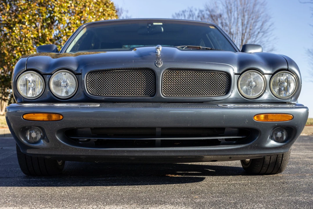 2001 Jaguar X308 XJR - Image 10 of 31