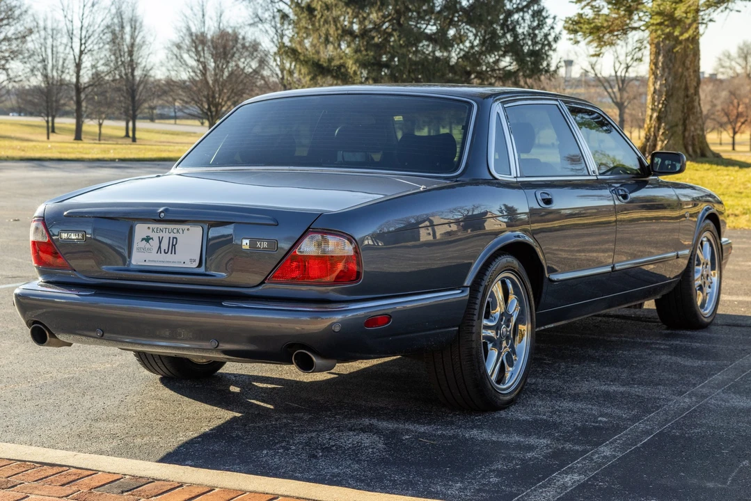 2001 Jaguar X308 XJR - Image 5 of 31