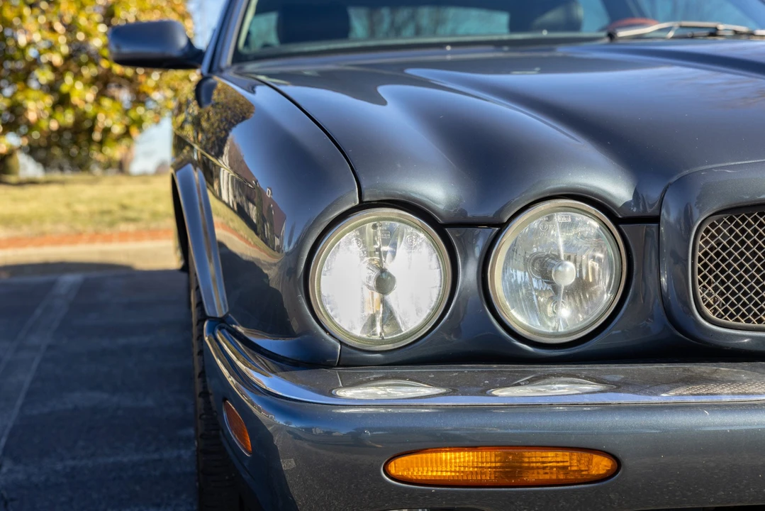 2001 Jaguar X308 XJR - Image 23 of 31