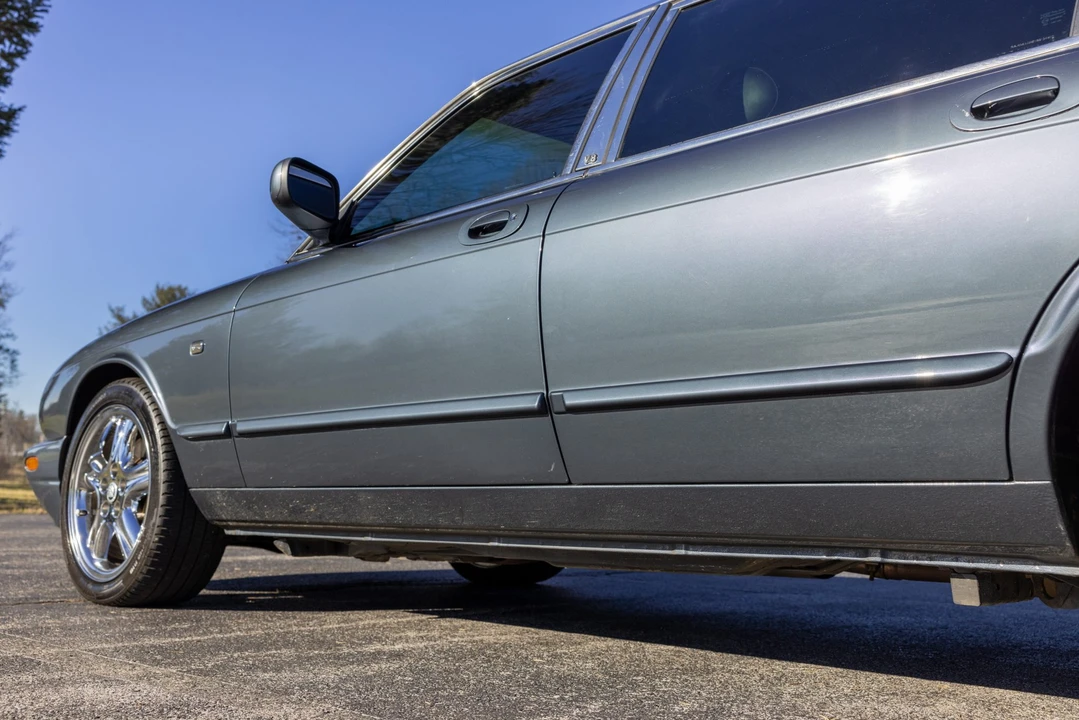 2001 Jaguar X308 XJR - Image 19 of 31