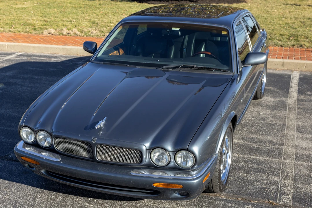 2001 Jaguar X308 XJR - Image 12 of 31