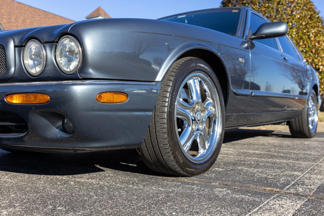 2001 Jaguar X308 XJR - Image 14 of 31