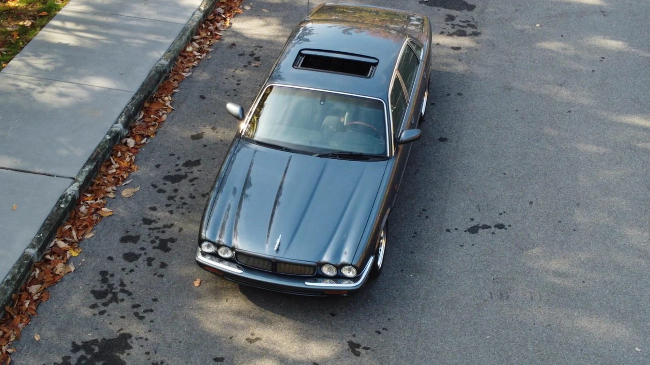 2001 Jaguar X308 XJR - Image 31 of 31