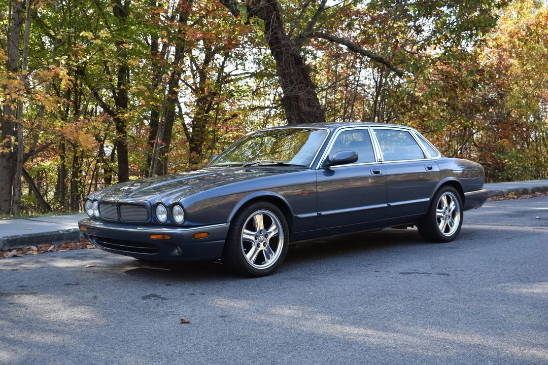 2001 Jaguar X308 XJR - Image 23 of 31