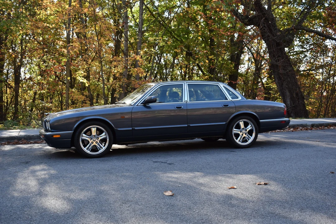 2001 Jaguar X308 XJR - Image 21 of 31