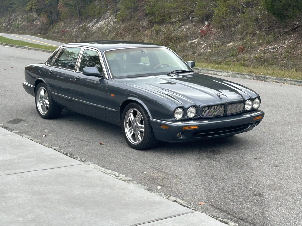 2001 Jaguar X308 XJR - Image 8 of 31