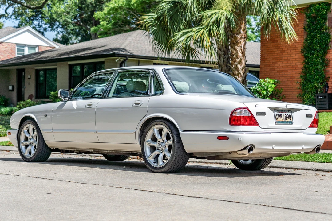2001 Jaguar X308 XJR - Image 4 of 31