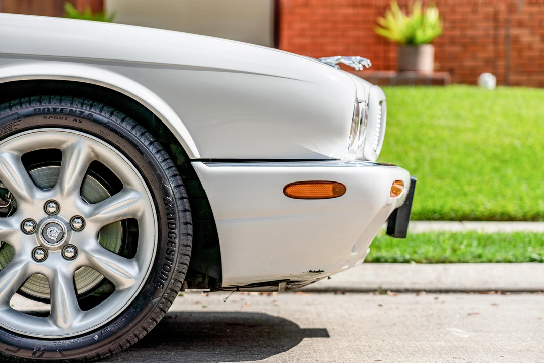 2001 Jaguar X308 XJR - Image 27 of 31