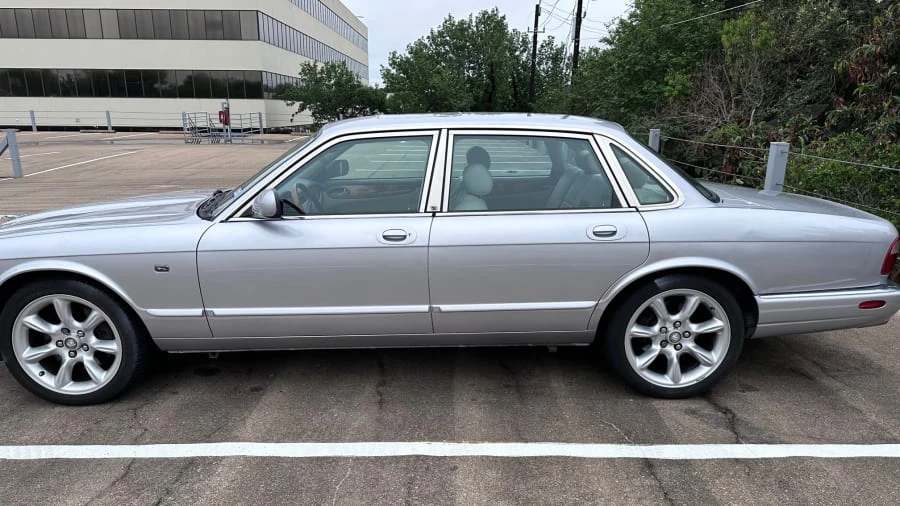 2001 Jaguar X308 XJR - Image 10 of 10