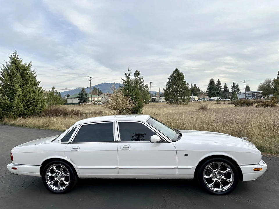 2001 Jaguar X308 XJR - Image 9 of 31