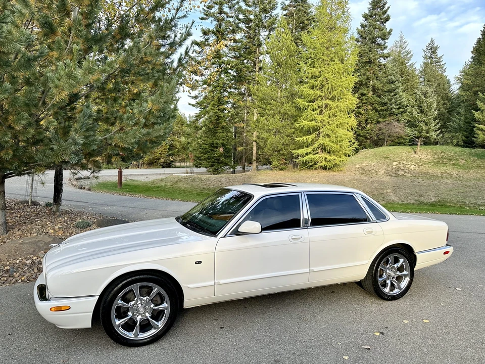 2001 Jaguar X308 XJR - Image 3 of 31