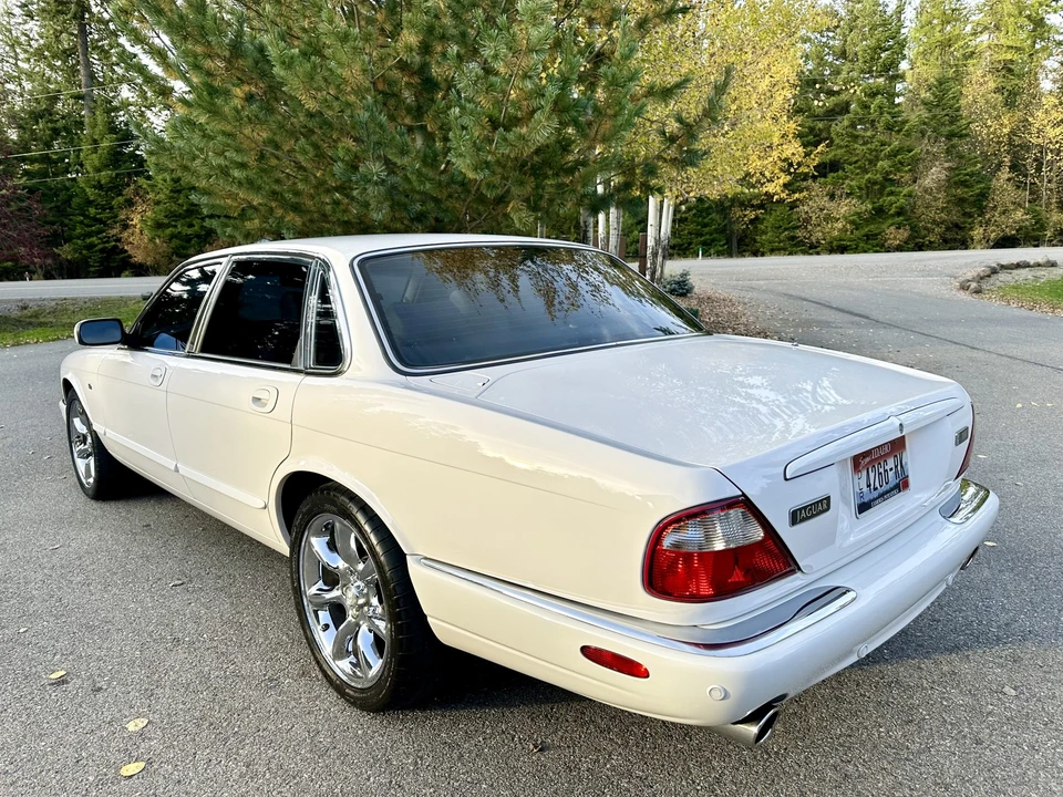 2001 Jaguar X308 XJR - Image 4 of 31
