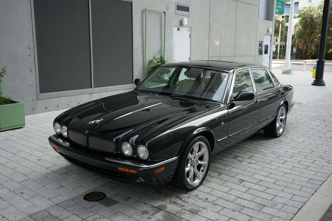 2001 Jaguar X308 XJR - Image 11 of 31