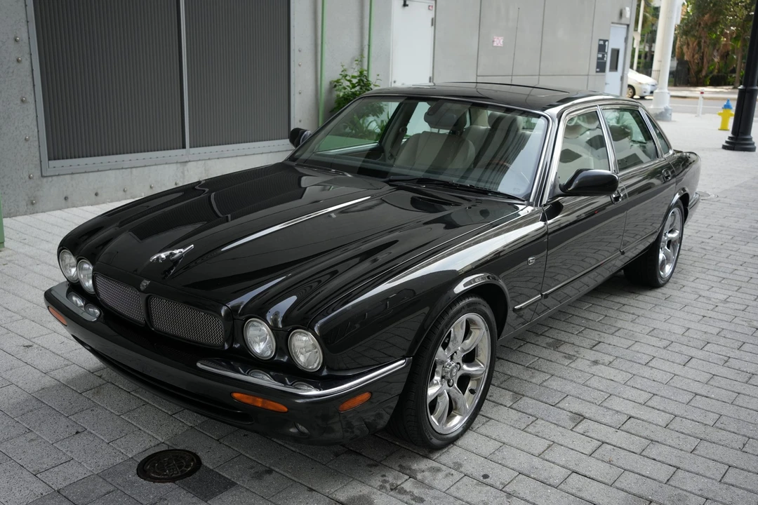 2001 Jaguar X308 XJR - Image 12 of 31