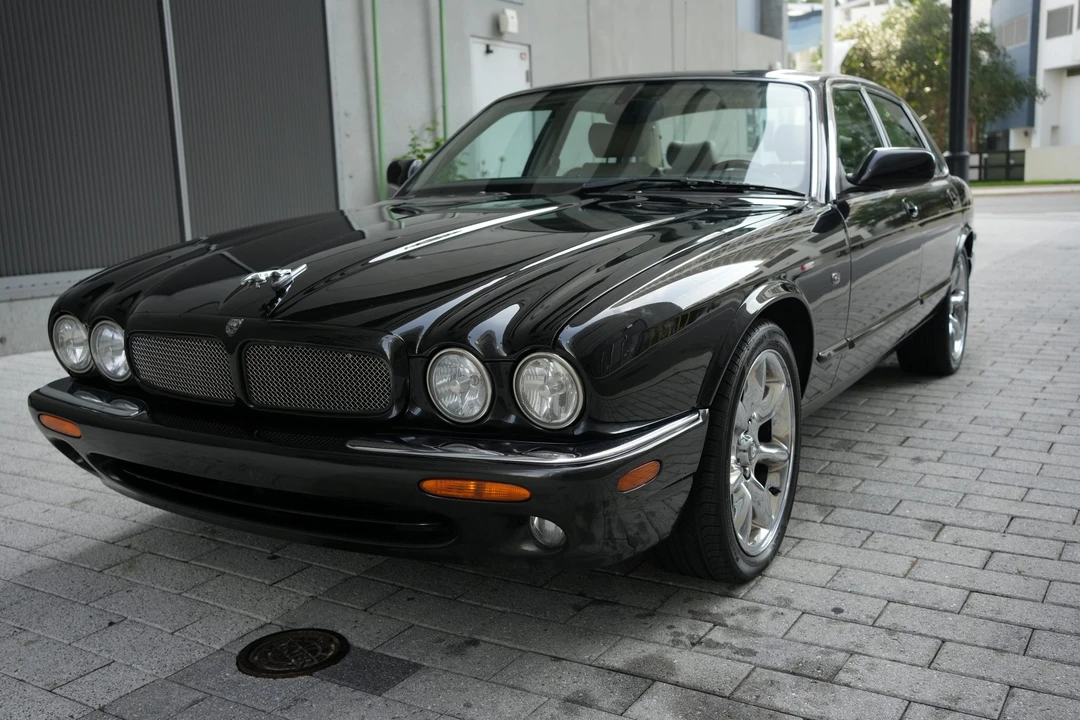 2001 Jaguar X308 XJR - Image 14 of 31