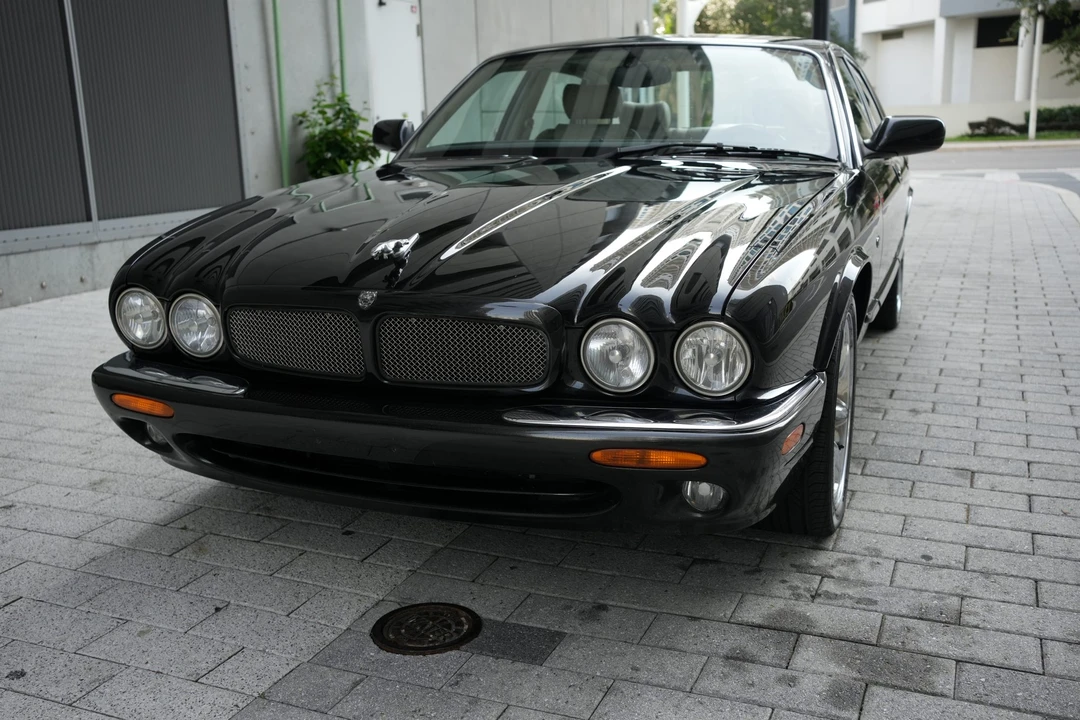 2001 Jaguar X308 XJR - Image 15 of 31