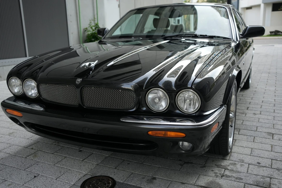 2001 Jaguar X308 XJR - Image 16 of 31