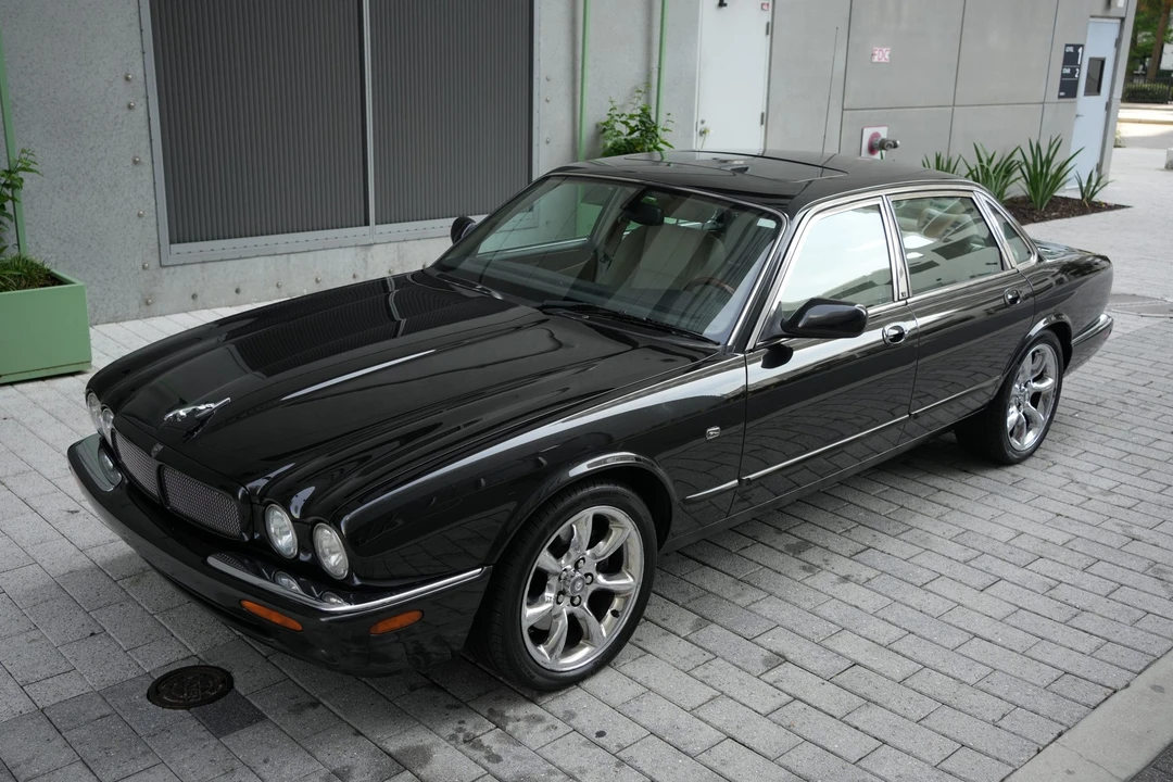 2001 Jaguar X308 XJR - Image 4 of 31