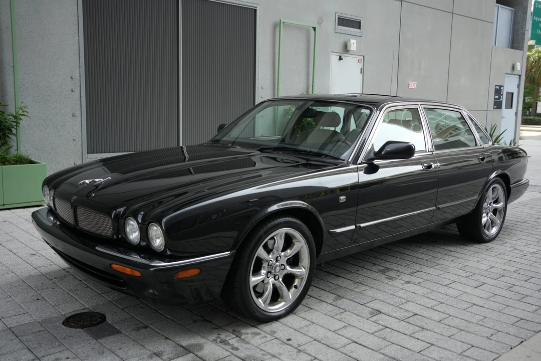 2001 Jaguar X308 XJR - Image 5 of 31