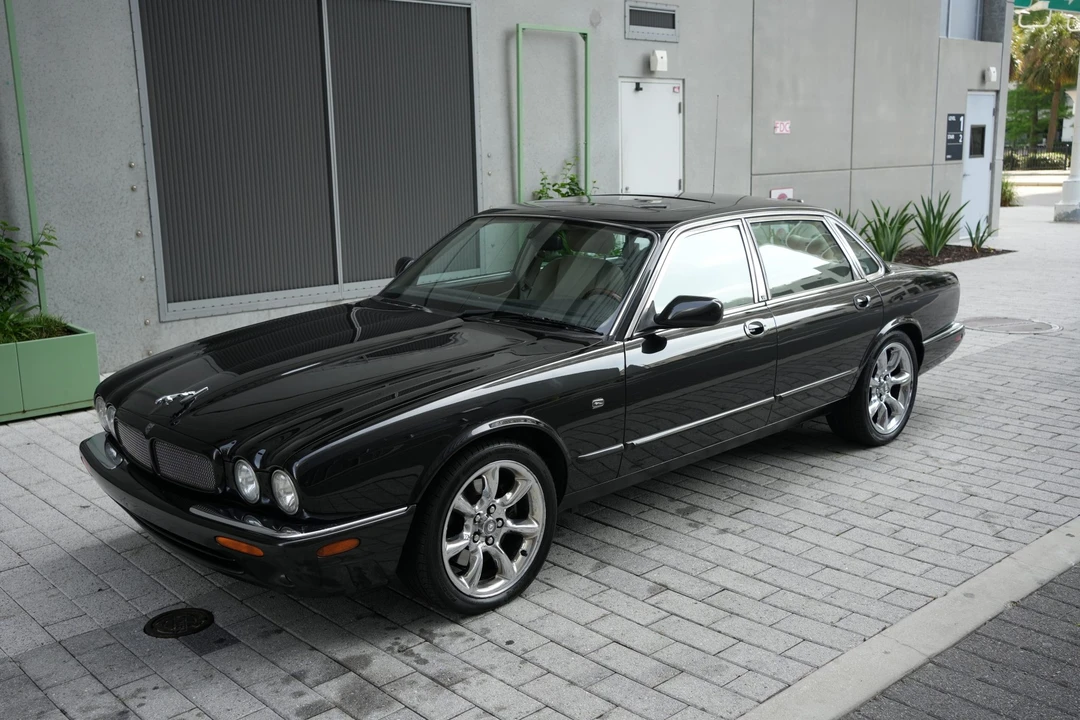 2001 Jaguar X308 XJR - Image 7 of 31