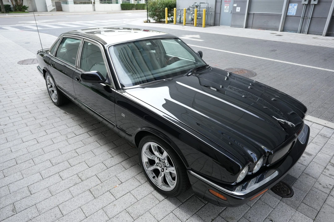 2001 Jaguar X308 XJR - Image 27 of 31