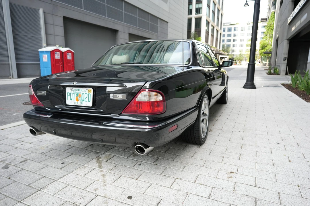 2001 Jaguar X308 XJR - Image 31 of 31
