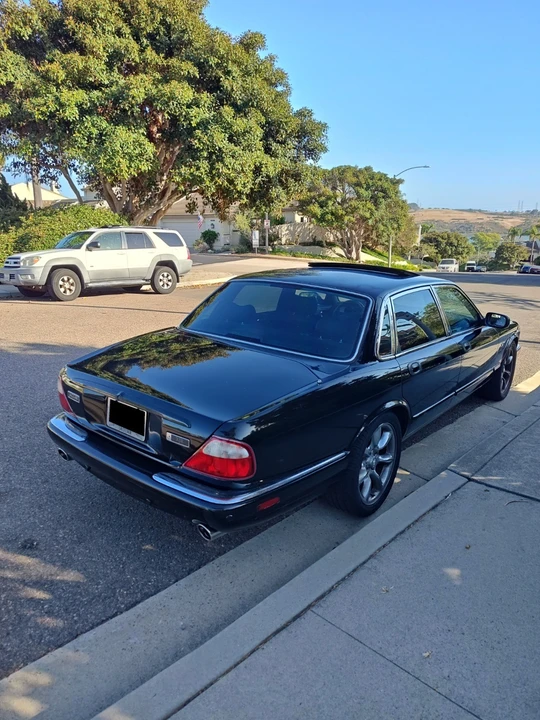 2001 Jaguar X308 XJR - Image 3 of 11