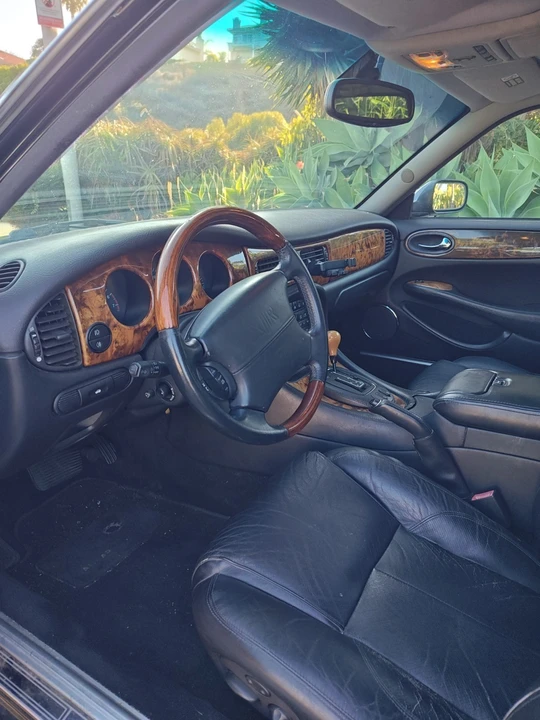 2001 Jaguar X308 XJR - Image 5 of 11