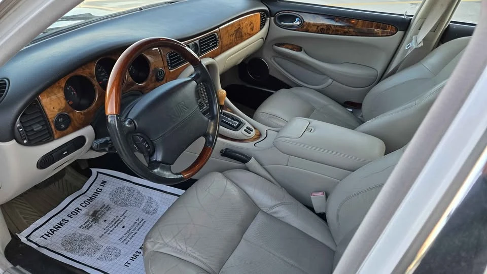 2001 Jaguar X308 XJR - Image 13 of 19