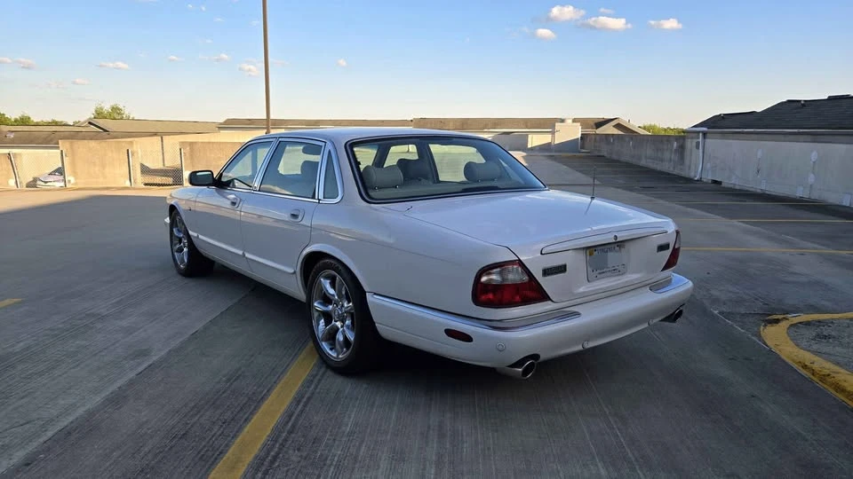 2001 Jaguar X308 XJR - Image 8 of 19