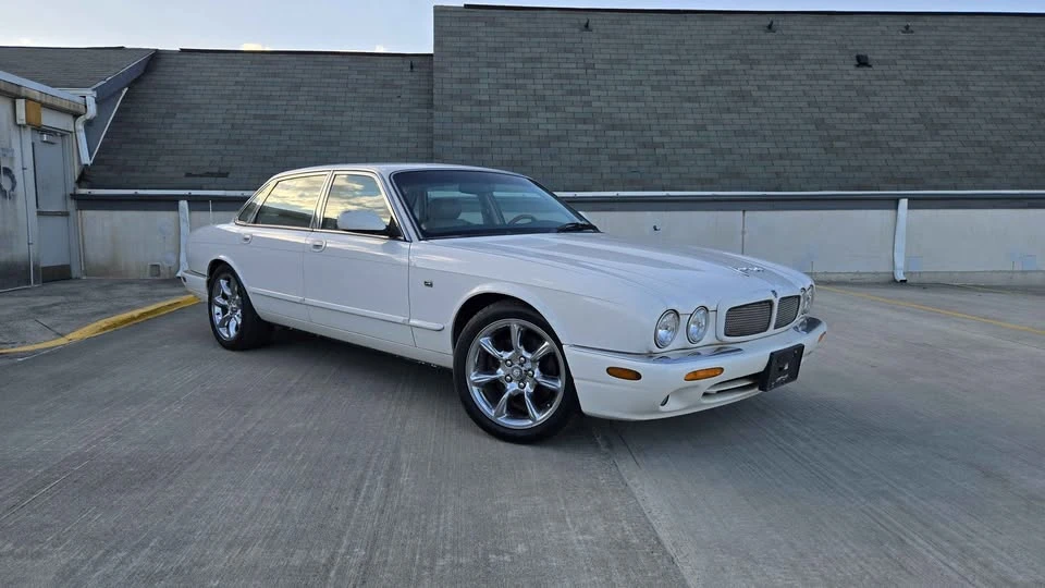 2001 Jaguar X308 XJR - Image 4 of 19