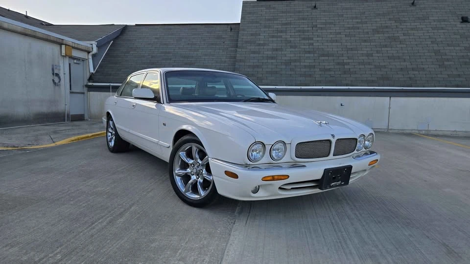 2001 Jaguar X308 XJR - Image 3 of 19