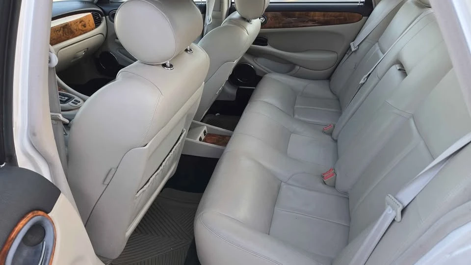 2001 Jaguar X308 XJR - Image 15 of 19