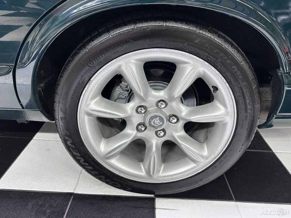 2001 Jaguar X308 XJR - Image 13 of 21
