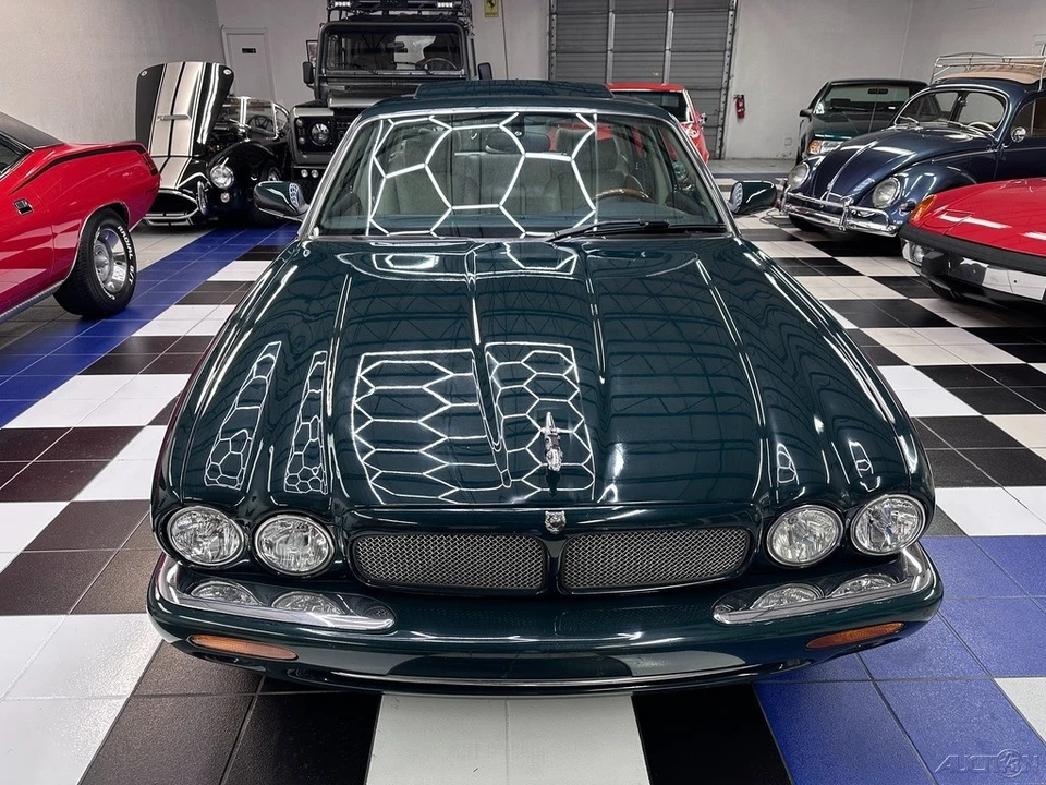2001 Jaguar X308 XJR - Image 4 of 21