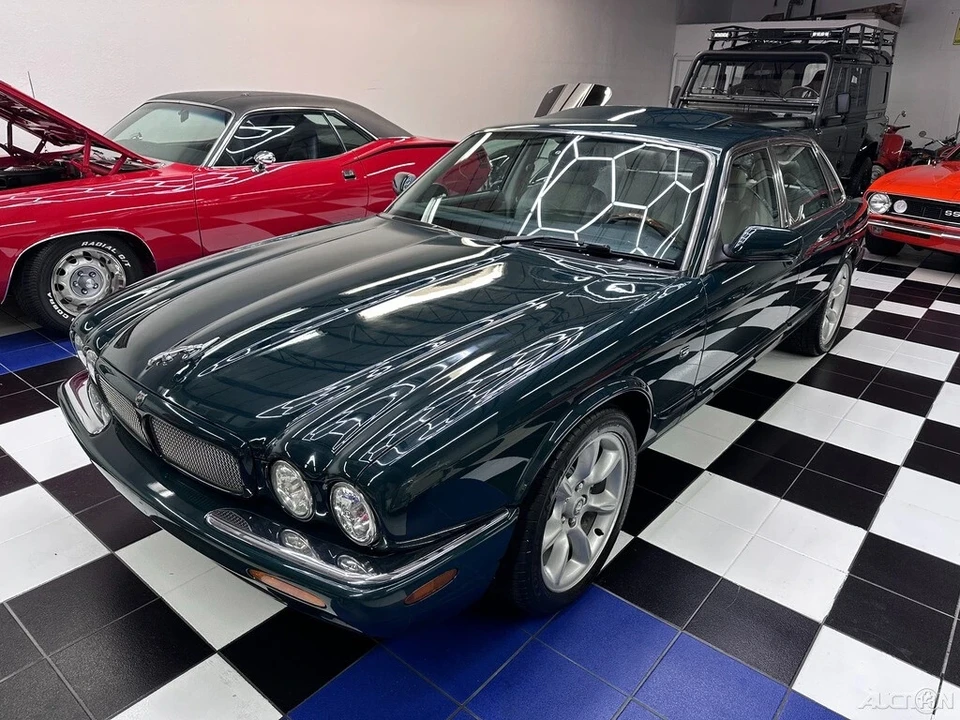 2001 Jaguar X308 XJR - Image 7 of 21