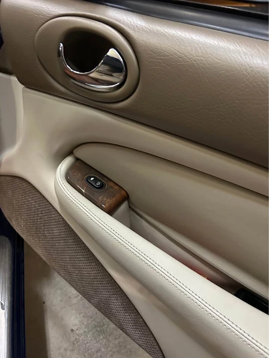 2001 Jaguar X100 XK8 - Image 16 of 16
