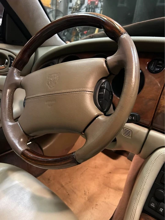 2001 Jaguar X100 XK8 - Image 11 of 16