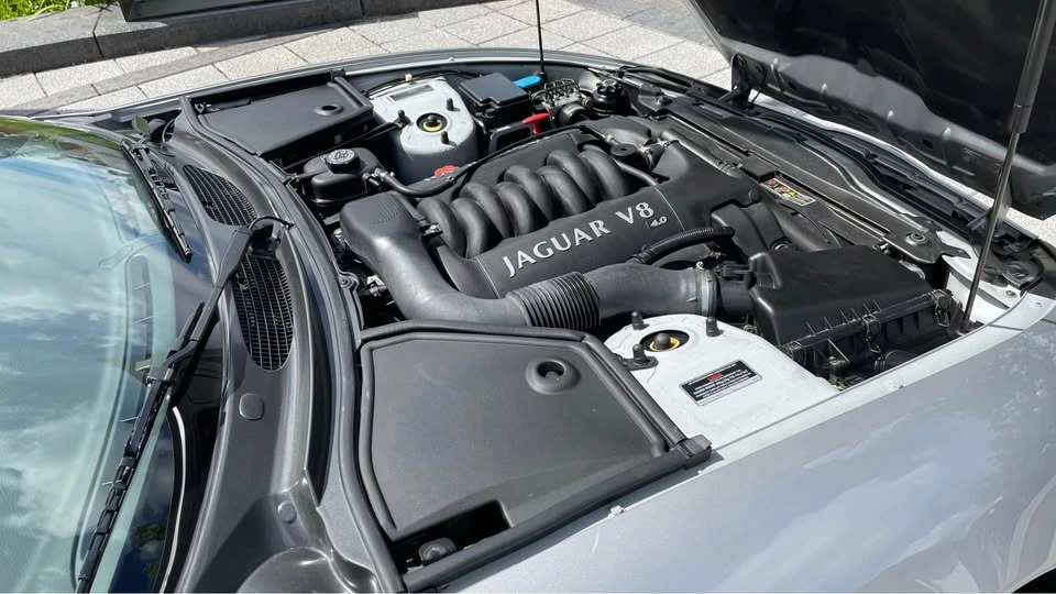 2001 Jaguar X100 XK8 - Image 10 of 14