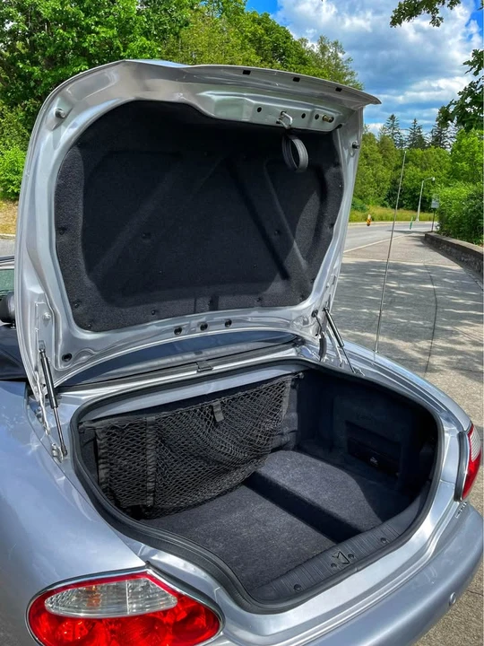 2001 Jaguar X100 XK8 - Image 11 of 14