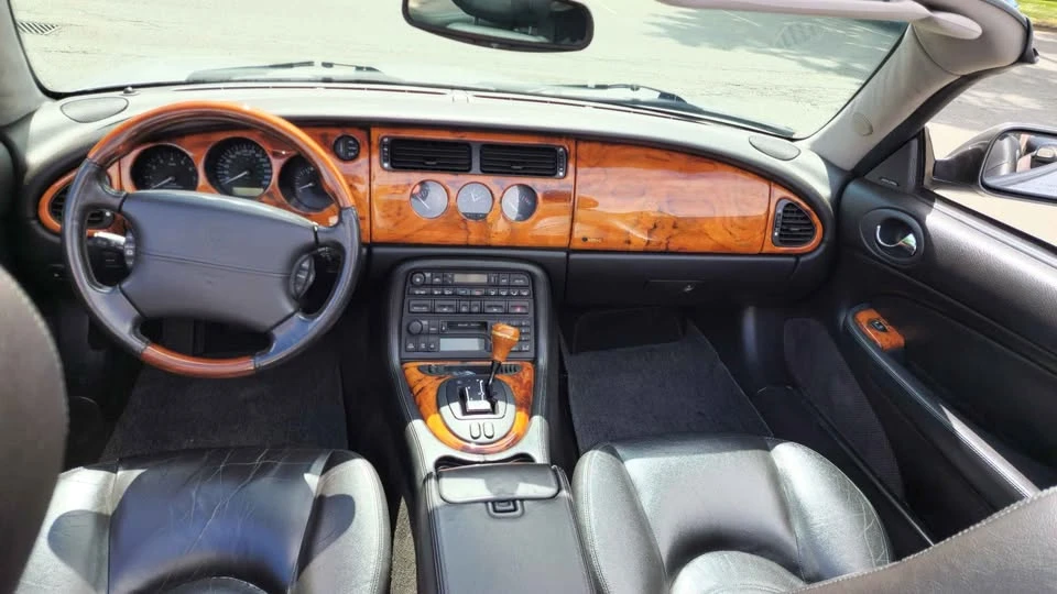 2001 Jaguar X100 XK8 - Image 6 of 10