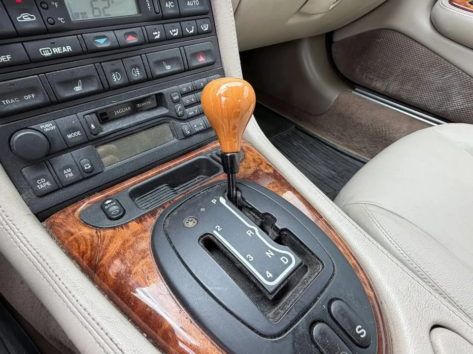 2001 Jaguar X100 XK8 - Image 13 of 19
