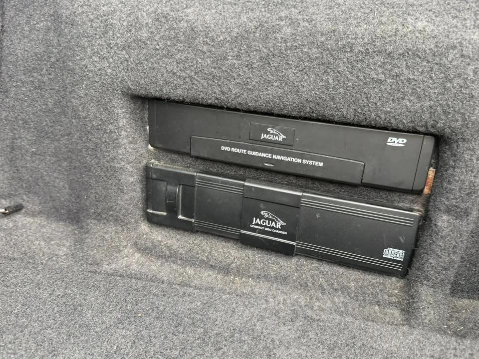 2001 Jaguar X100 XK8 - Image 17 of 19